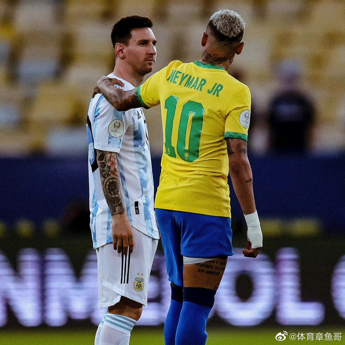 希勒：我和萨拉赫有过类似处境，但他错了因为没人大过俱乐部（希勒：我也曾与萨拉赫处境相仿，但他错在忘了俱乐部高于一切）