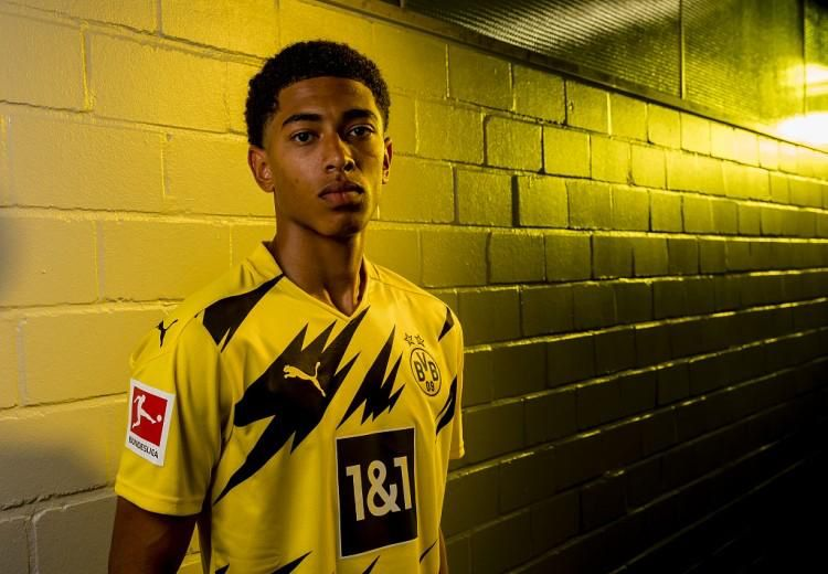 卡佩罗：阿莱格里让一支散乱的米兰具备争冠实力，但还少中锋（卡佩罗：阿莱格里将散乱的米兰打造成争冠之师，但仍缺中锋）