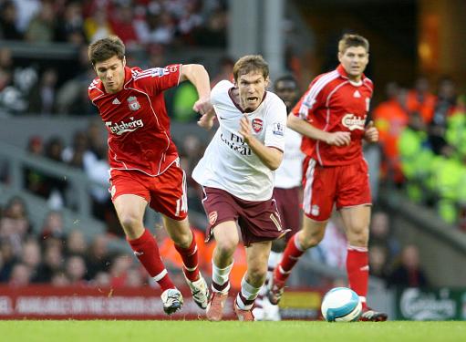 记者：王燊超19年就在考虑未来做青训；他的体脂常年5-6%（记者透露：王燊超早在2019年已考虑投身青训，体脂长期维持5%-6%）