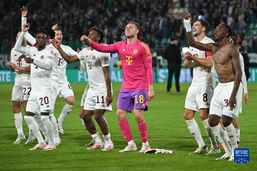 斯卢茨基：我们丢球后不得不加强进攻，这给了对手很多空间（斯卢茨基：失球逼我们加强进攻，反而让对手获得更多空间）