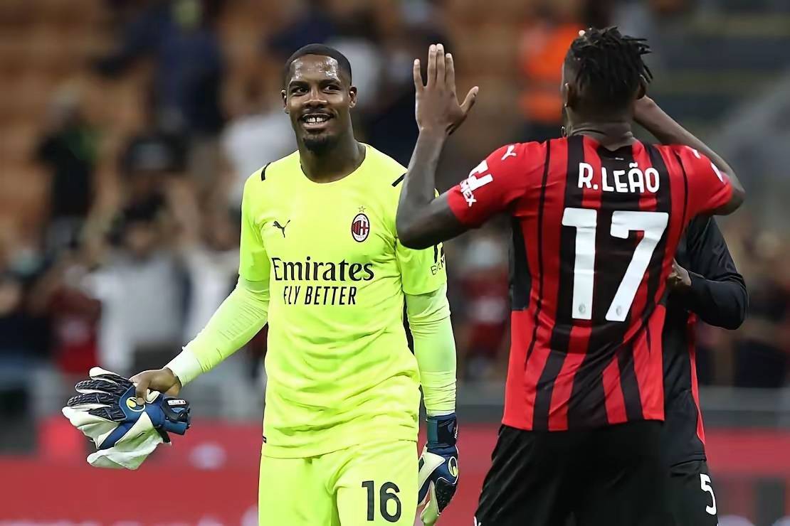 自意甲首秀以来代表同一球队参与超过100球，莱奥是同期第4人（莱奥自意甲首秀以来为同队直接参与100+球，居同期第4）