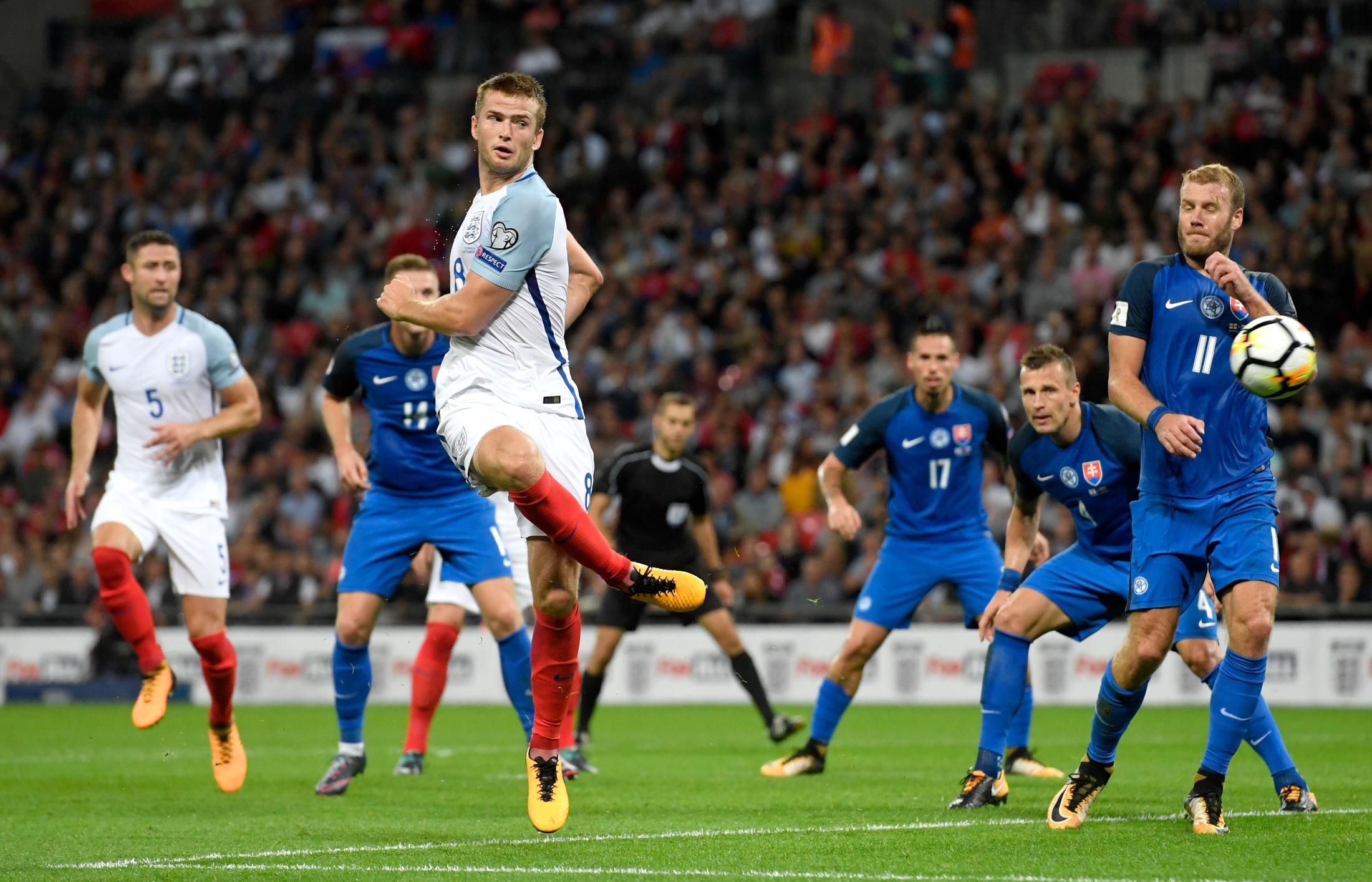 篮球火箭球迷热议球队新战术布置（火箭球迷热议球队最新战术安排）