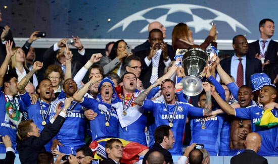 孔帕尼：我们没有“杯赛门将”制度；在混乱中迪亚斯有创造力（孔帕尼：不实行“杯赛门将”制度；迪亚斯在混乱中展现创造力）