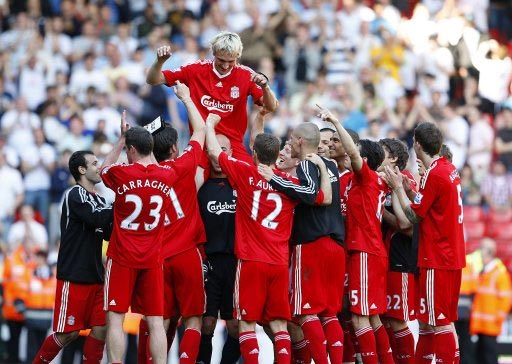 齐达内：在上海见到一个优秀的年轻人，球打得着实可以！（齐达内：上海遇见一位出色新秀，球技确实了得！）