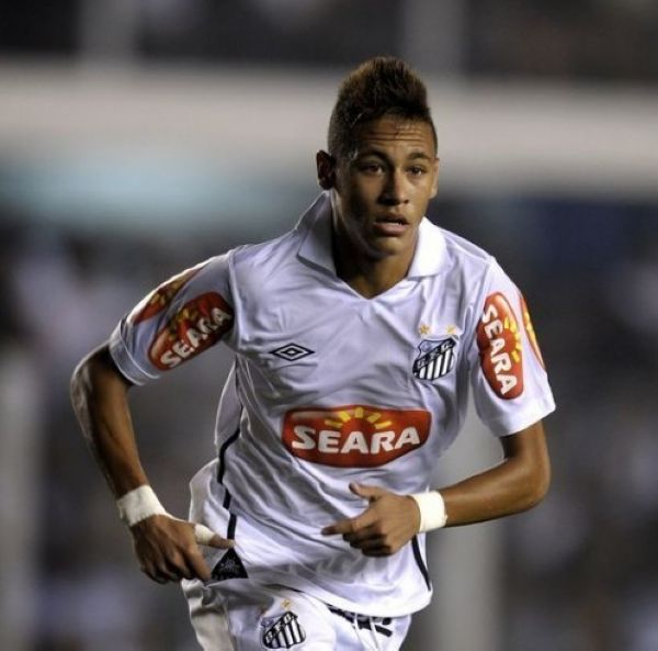 官方：亚马尔退出国家队，西班牙足协对其自行接受治疗不满（官方确认亚马尔退出国家队，西班牙足协对其擅自就医表示不满）