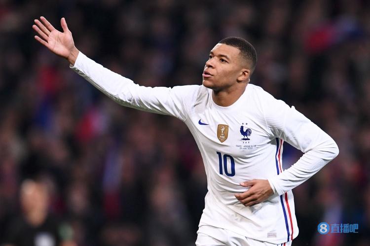 赫拉德-马丁：我知道随时可能轮到我踢中卫，今天再合适不过（赫拉德-马丁：随时待命踢中卫，今天正当其时）